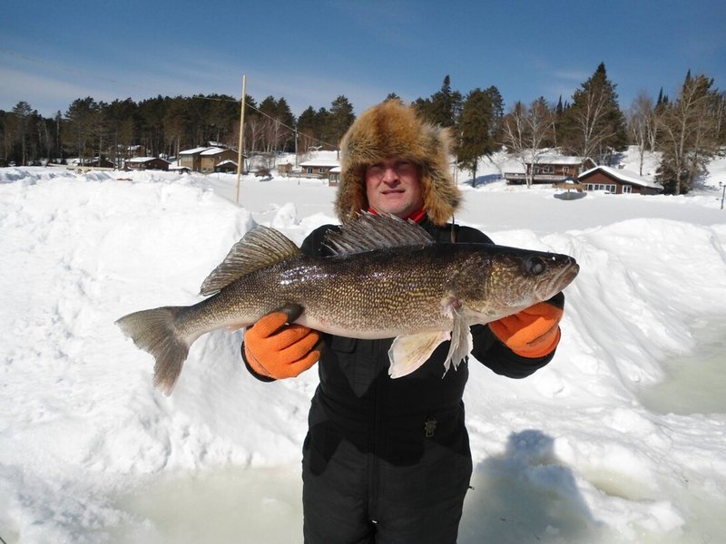 Ice fishing live game in Canada